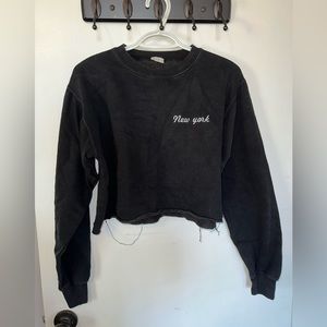 Cropped crew neck